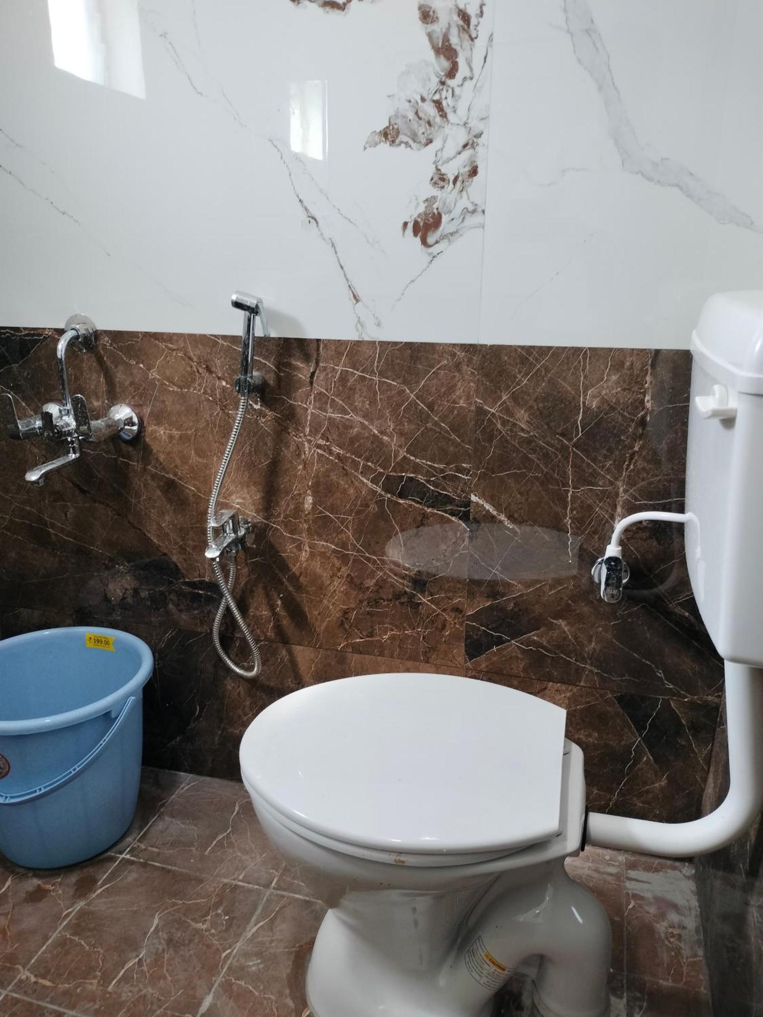Готель Teja Residency Alandurai Екстер'єр фото